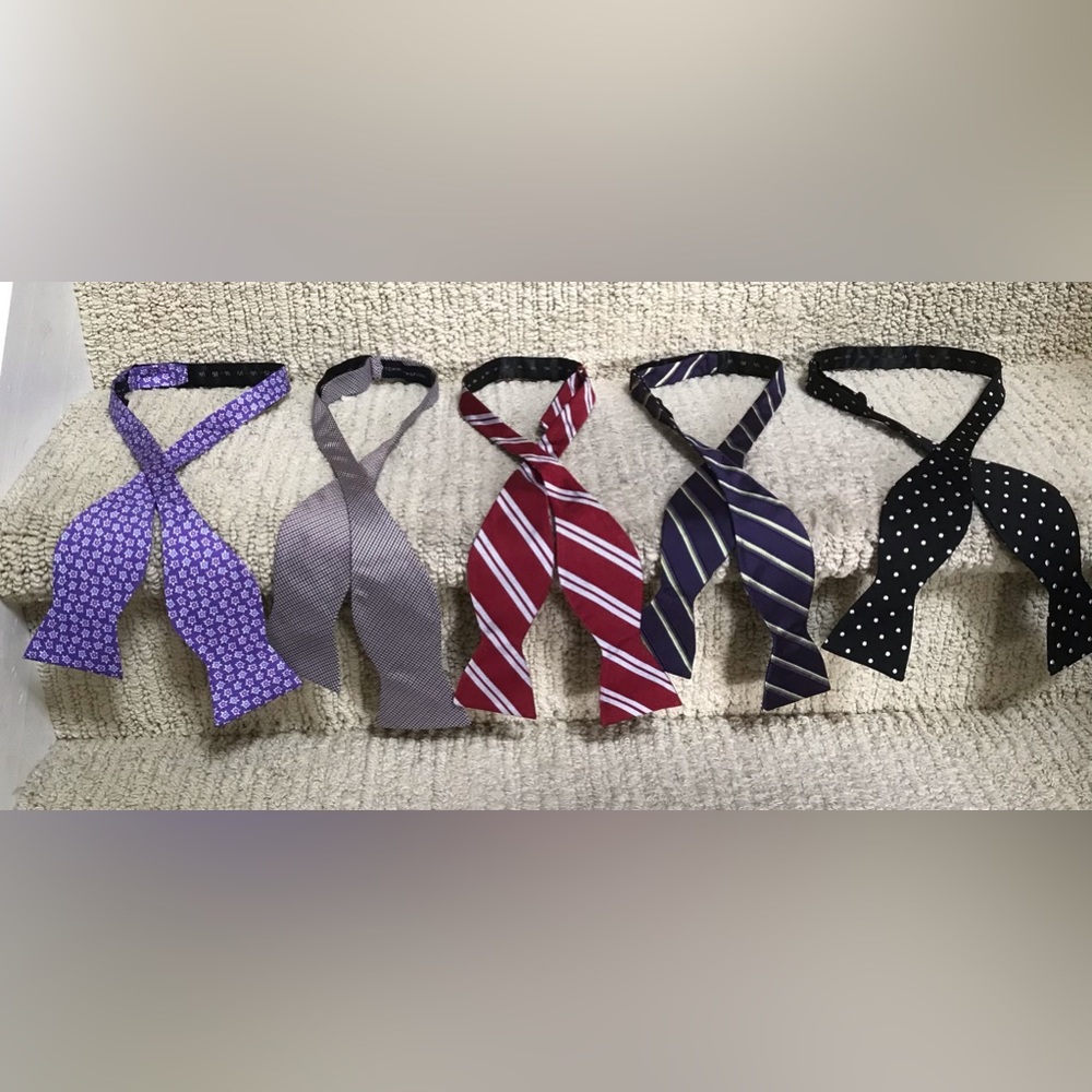 5 silk bow ties , Adjustable sizes. Tommy Hilfiger, Countess Mara.